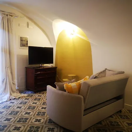 La Casina Di Mirgio 라킬라